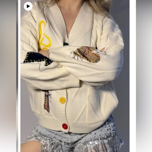 Colorful Button Cream Sweater - Picture 3 of 6